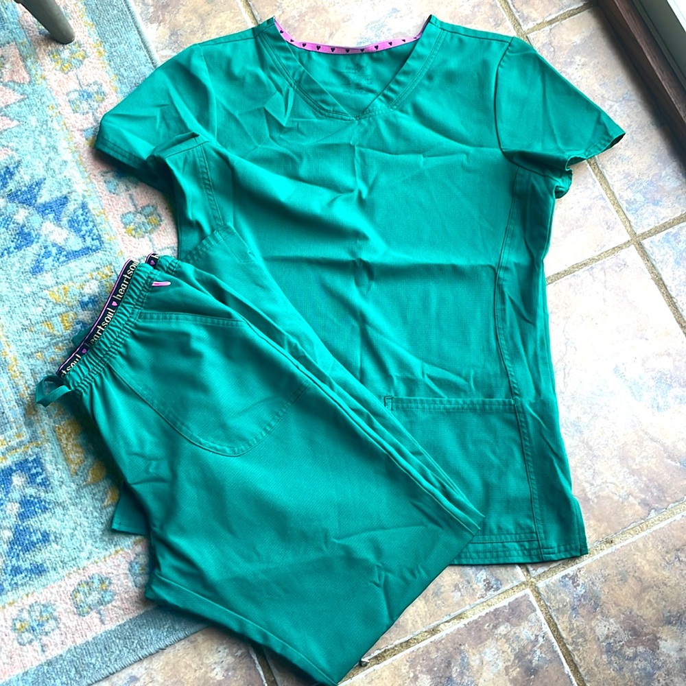 HeartSoul Scrub Set